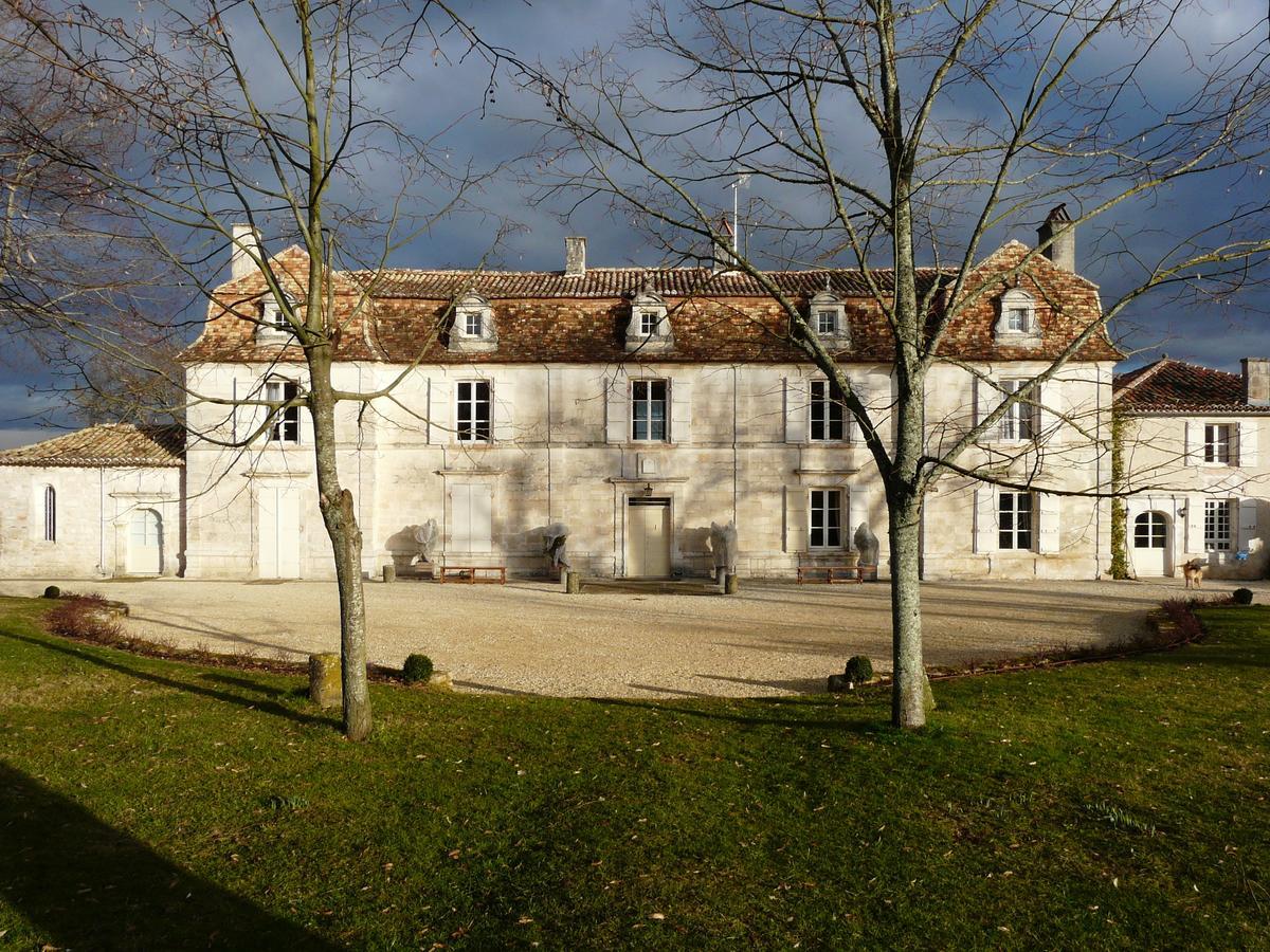 Chateau Manoir De La Leche Touvre Экстерьер фото