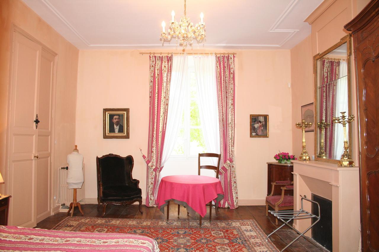 Chateau Manoir De La Leche Touvre Номер фото