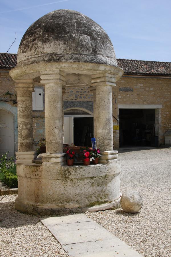 Chateau Manoir De La Leche Touvre Экстерьер фото